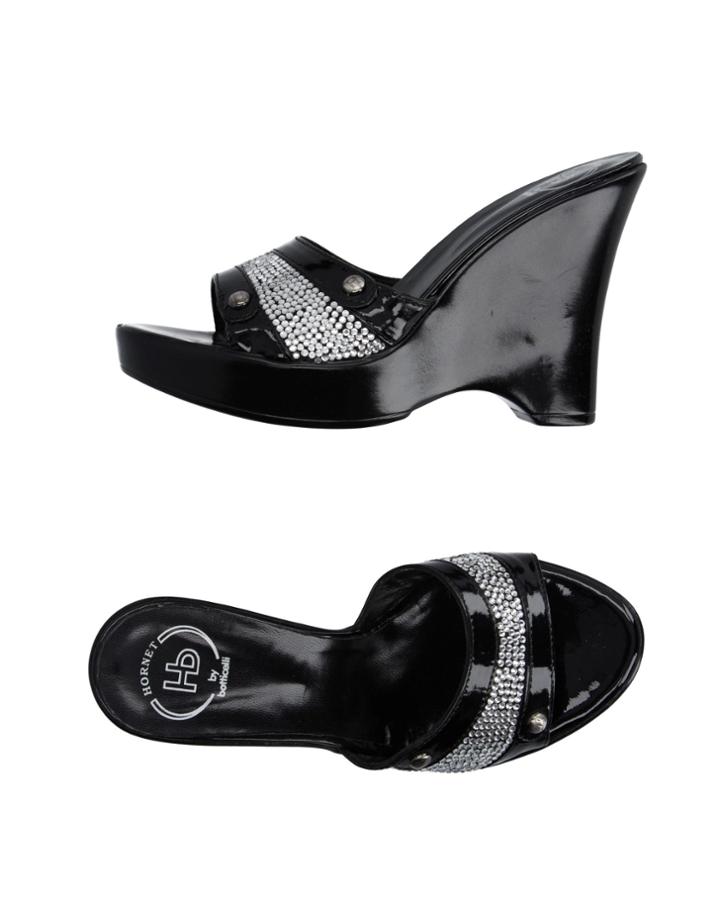Hornet By Botticelli Sandals