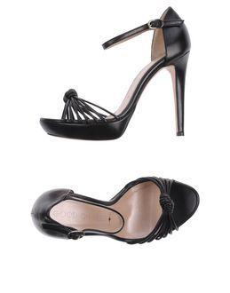 Good-on-heels Sandals