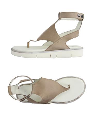 Jfk Toe Strap Sandals