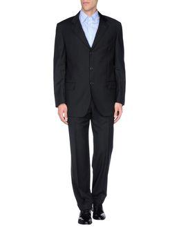 Cinabro Class Suits