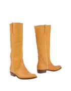Did  Le Fou Boots