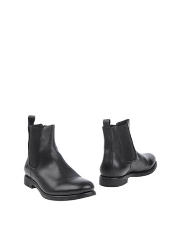 Mentor Ankle Boots