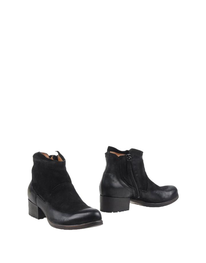 Studio 02 Ankle Boots
