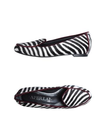 Aperlai Loafers