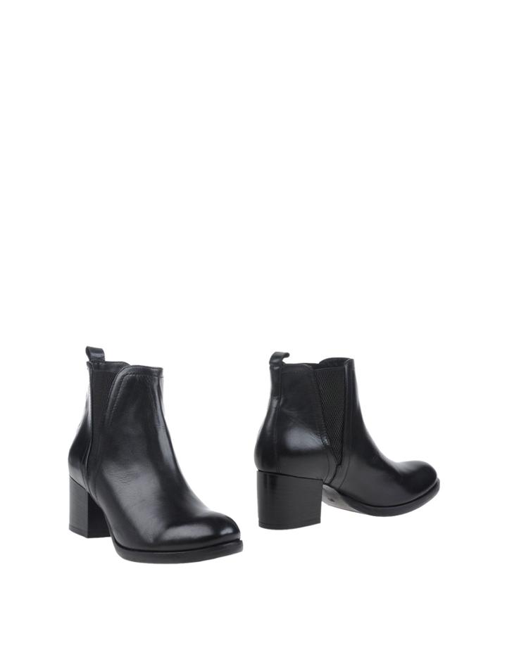 Altraofficina Ankle Boots