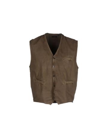 Deperlu Vests