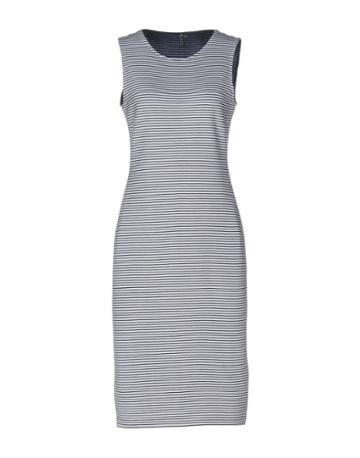 St. Studio Knee-length Dresses