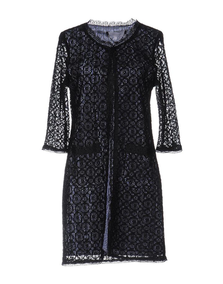 Koralline Overcoats