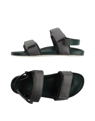 Utc00 Sandals