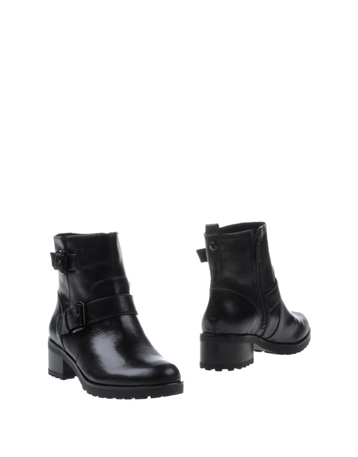 The Jet Set 6 Michael Kors Ankle Boots