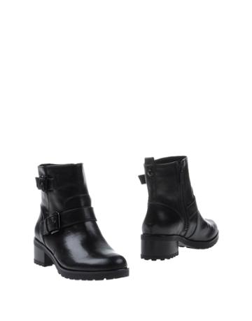 The Jet Set 6 Michael Kors Ankle Boots