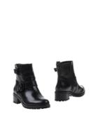 The Jet Set 6 Michael Kors Ankle Boots