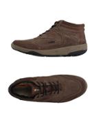 T-shoes Sneakers