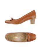 Serena Pumps