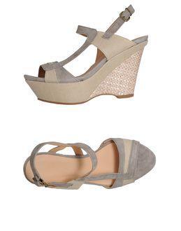 Hoss Intropia Wedges