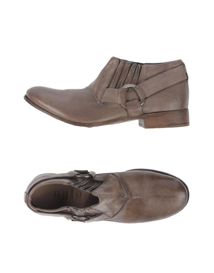 Nylo Booties
