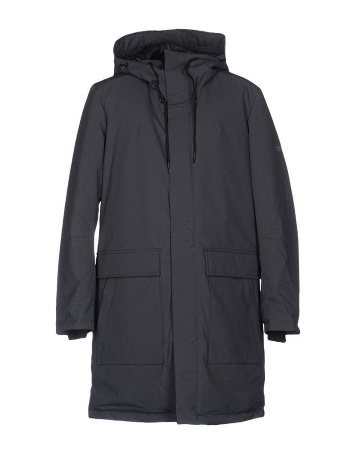 Isa Ora Coats