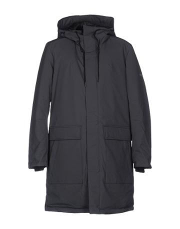 Isa Ora Coats