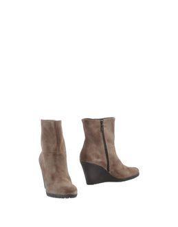 Janet Sport Ankle Boots