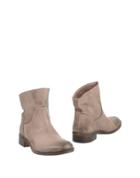Soya Fish Ankle Boots