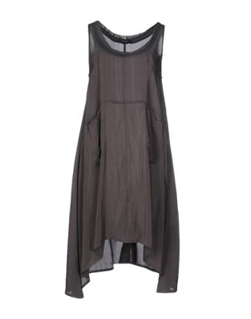 Grizas Knee-length Dresses