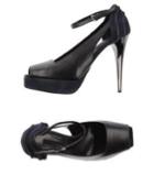 Pinko Black Pumps