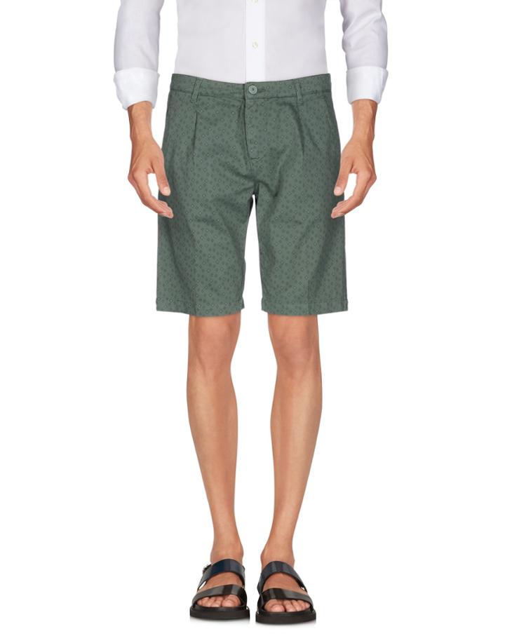 Luca Bertelli Bermudas