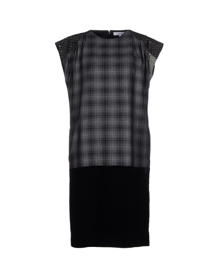 Nadiamari Knee-length Dresses