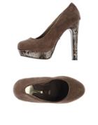 Kiss Kriss Pumps