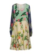 Isolda Knee-length Dresses