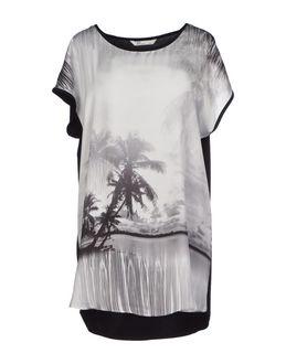 Alan Red T-shirts