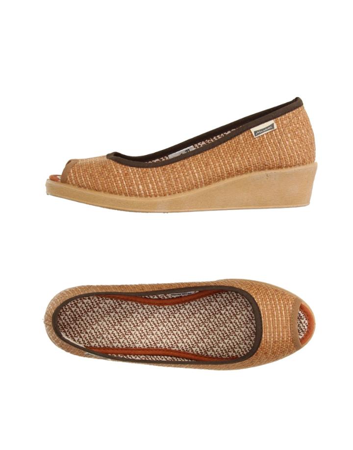 Maians Pumps