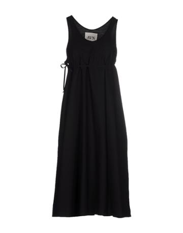 Avn Knee-length Dresses