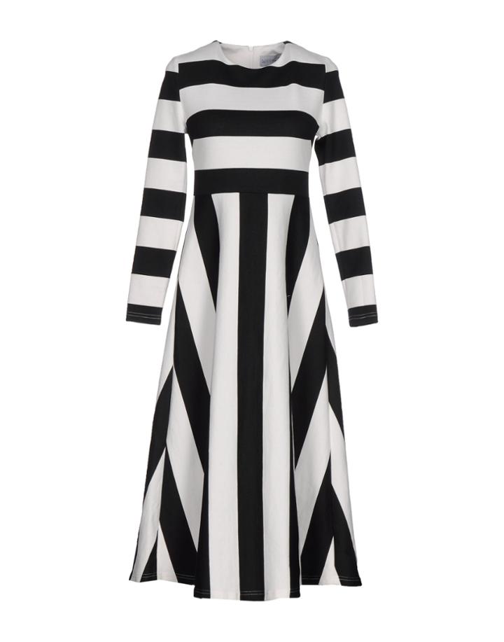Meekat 3/4 Length Dresses