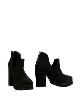 Master & Muse X Arden Wohl & Cri De Coeur Shoe Boots