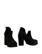 Master & Muse X Arden Wohl & Cri De Coeur Shoe Boots