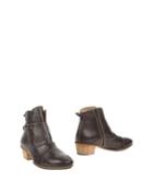 Gelati Ankle Boots
