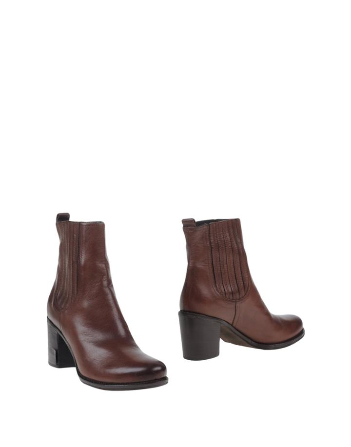 Caroll Ankle Boots