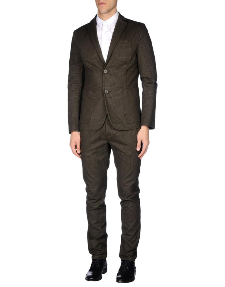 Obvious Basic Suits