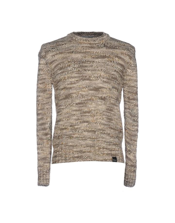 Derri Re Sweaters