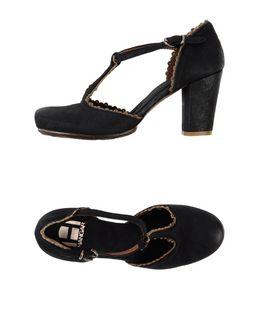 Hangar Sandals