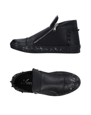 Amour Sneakers