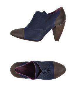 Manila Grace Lace-up Shoes