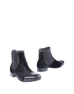 Ilenia P. Ankle Boots