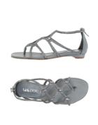 Ql Pelle Toe Strap Sandals