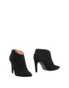 Carmens Booties