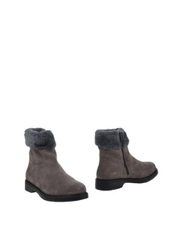 Vitti Love Ankle Boots