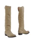 O&starf;m Orzo & Malto Boots