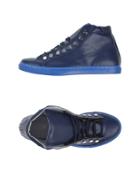 P138 Sneakers