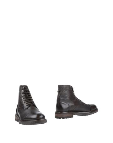 Yv &reg; Ankle Boots